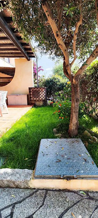 La Casa Degli Specchi-Villetta Con Due Giardini La Maddalena  0*, La Maddalena (Sassari) Italy