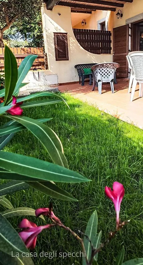 La Casa Degli Specchi-Villetta Con Due Giardini La Maddalena  Italy