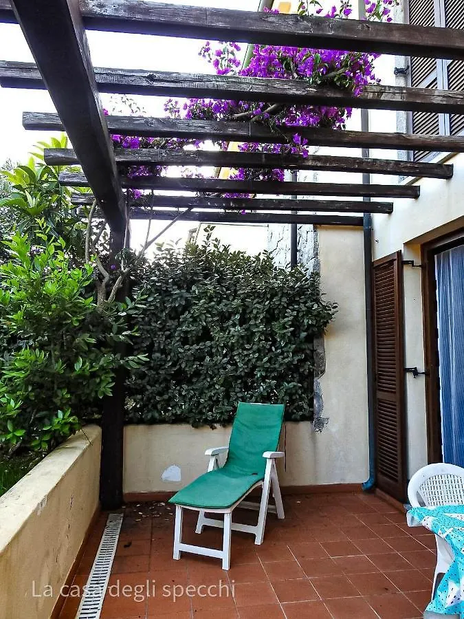 La Casa Degli Specchi-Villetta Con Due Giardini La Maddalena  Holiday home