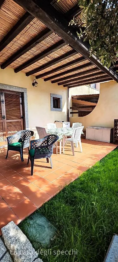 La Casa Degli Specchi-Villetta Con Due Giardini La Maddalena  Holiday home La Maddalena (Sassari)