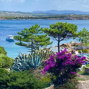 Casa Mughetto R5055 Seafront, Private Sea Access, Swimming Pool Casa vacanze
